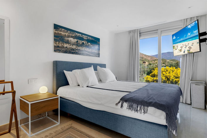 Image No.26-3 Bed Property for sale