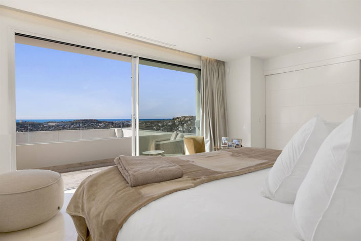 Image No.30-3 Bed Property for sale