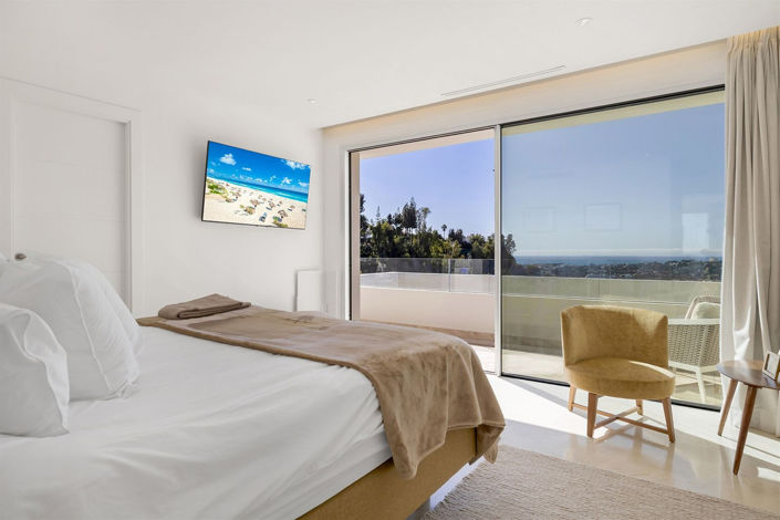 Image No.31-3 Bed Property for sale