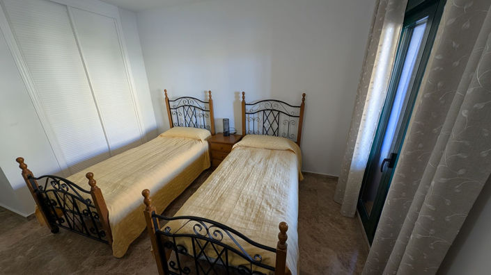 Image No.15-2 Bed Property for sale