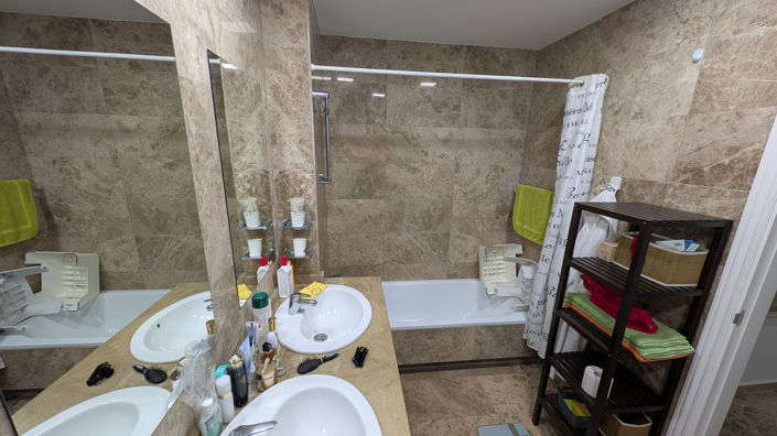 Image No.19-2 Bed Property for sale