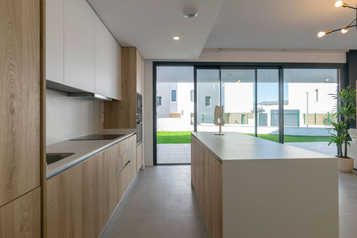 Image No.18-4 Bed Property for sale