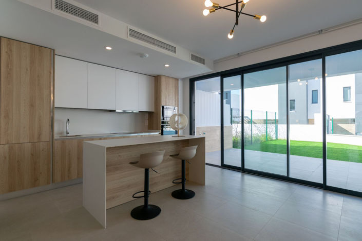 Image No.19-4 Bed Property for sale