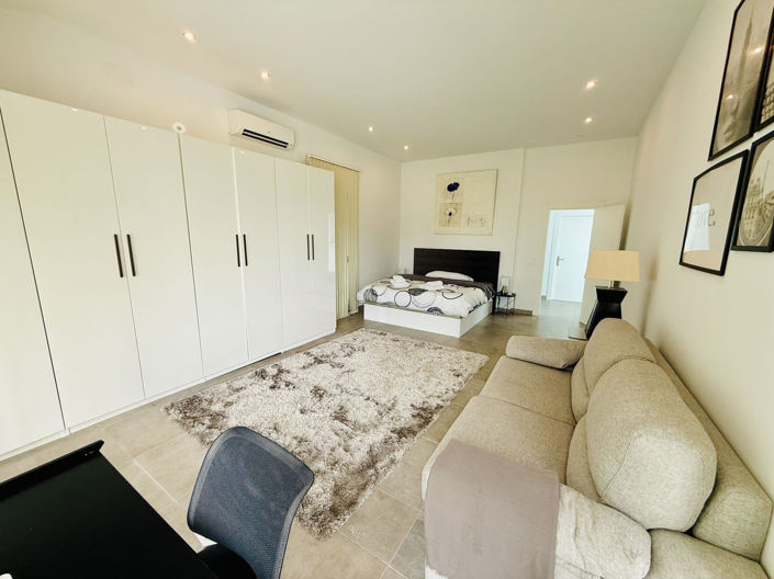 Image No.11-3 Bed Property for sale