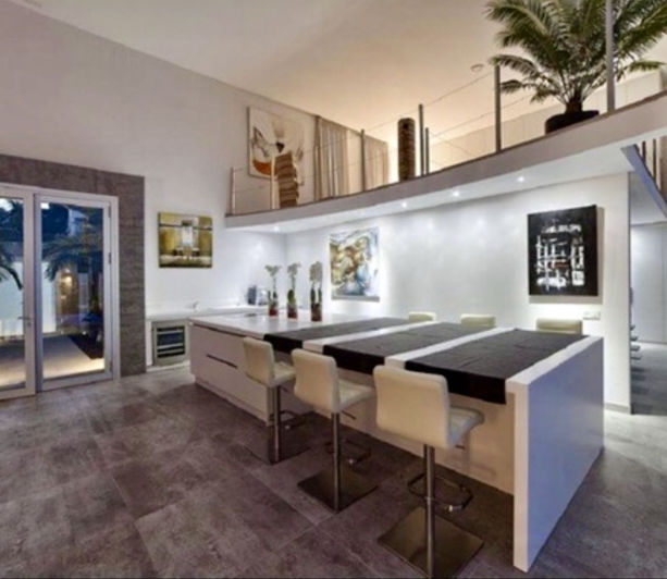 Image No.4-3 Bed Property for sale