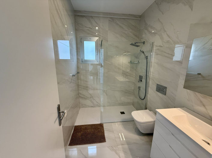 Image No.7-3 Bed Property for sale