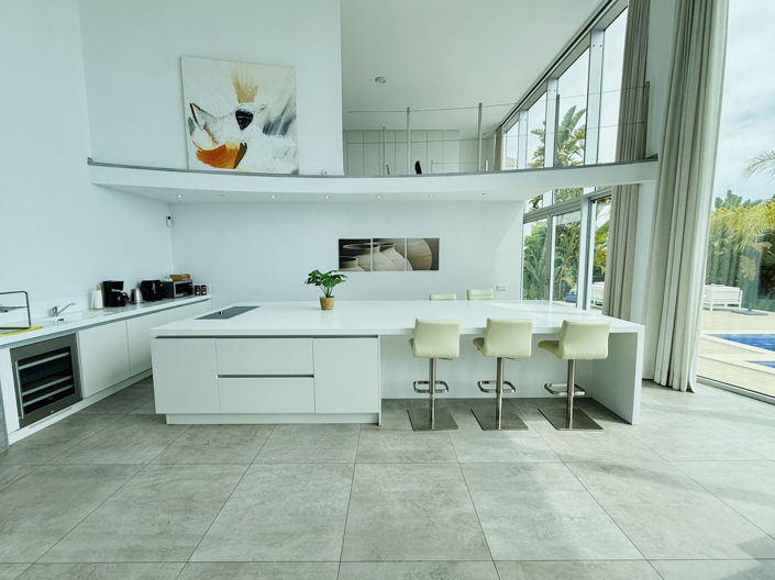 Image No.9-3 Bed Property for sale