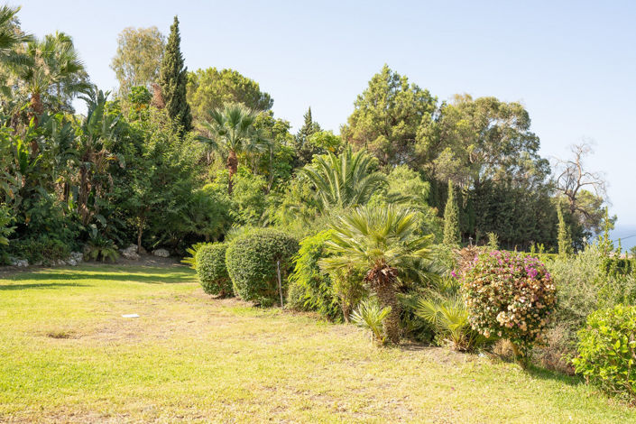 Image No.30-5 Bed Property for sale