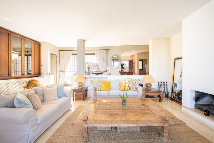 Image No.4-5 Bed Property for sale