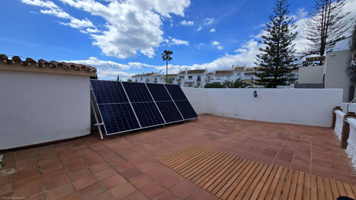 Image No.27-8 Bed Property for sale