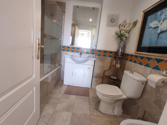 Image No.6-1 Bed Property for sale