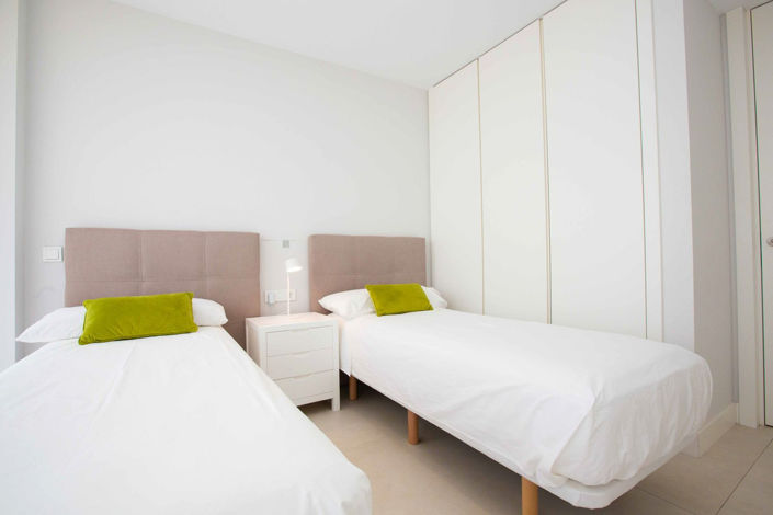 Image No.18-3 Bed Property for sale