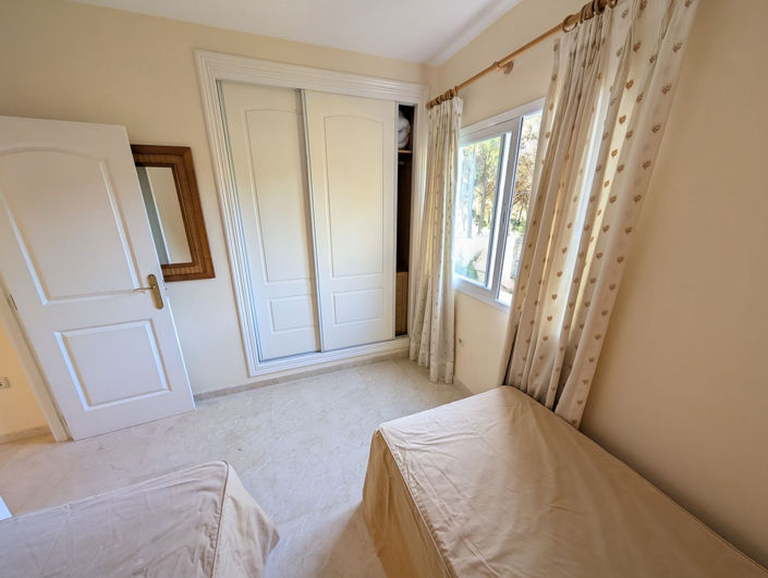 Image No.24-3 Bed Property for sale