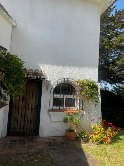 Image No.33-4 Bed Property for sale