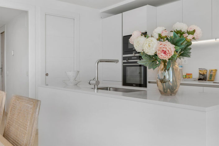 Image No.17-2 Bed Property for sale