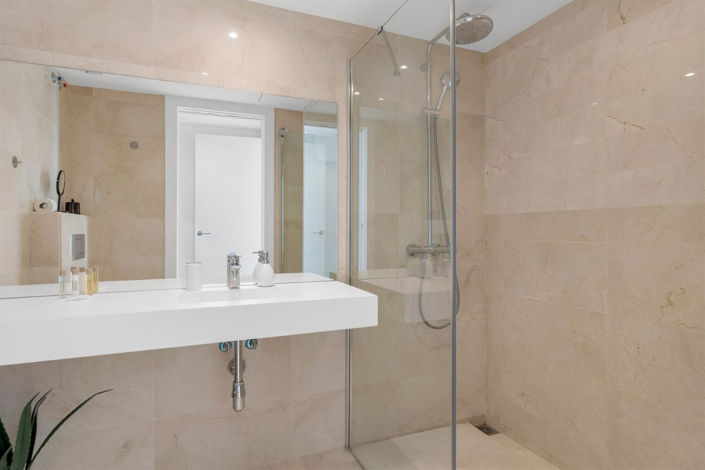 Image No.22-2 Bed Property for sale