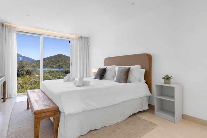 Image No.24-2 Bed Property for sale