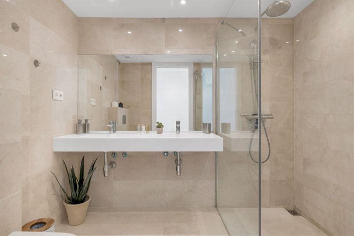 Image No.26-2 Bed Property for sale