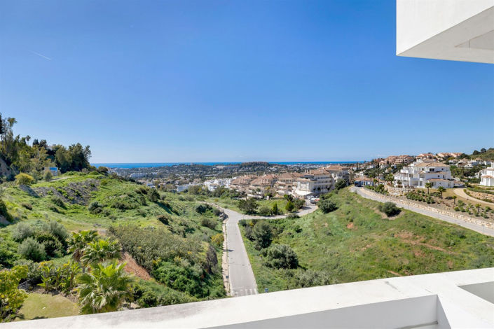 Image No.33-2 Bed Property for sale