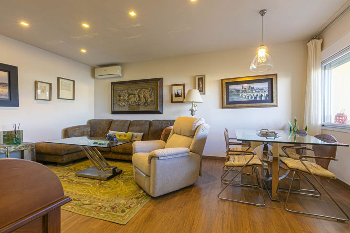 Image No.27-3 Bed Property for sale