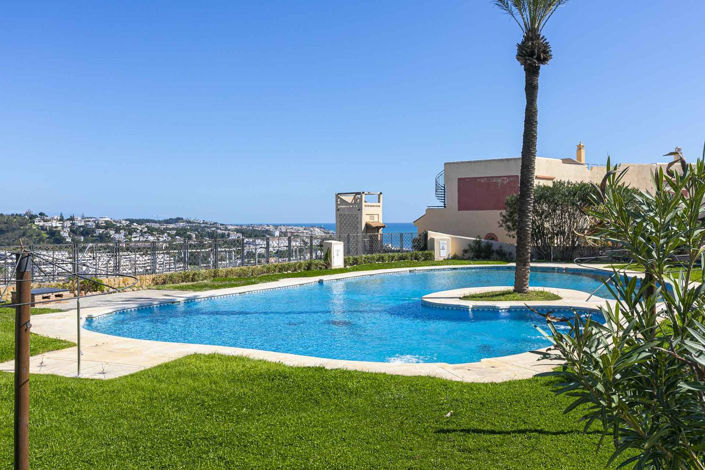 Image No.37-3 Bed Property for sale