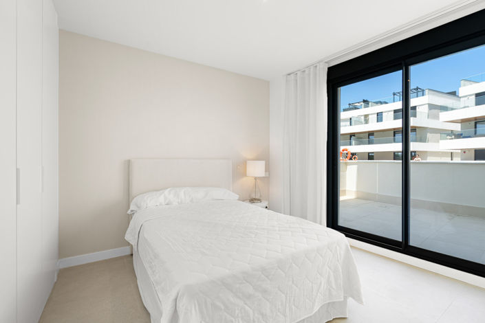 Image No.13-2 Bed Property for sale