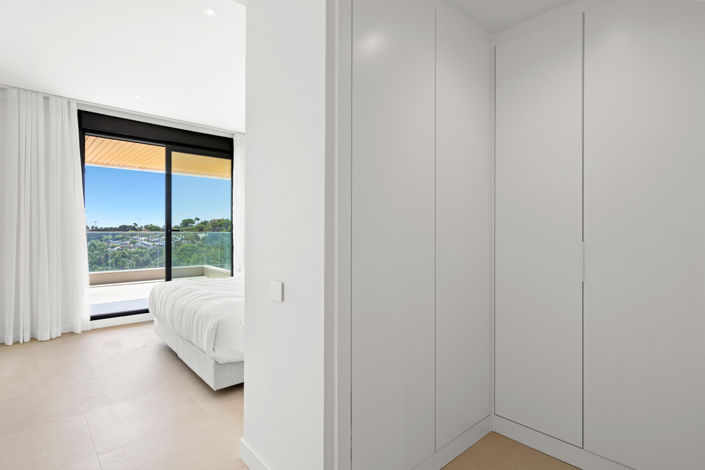 Image No.21-2 Bed Property for sale