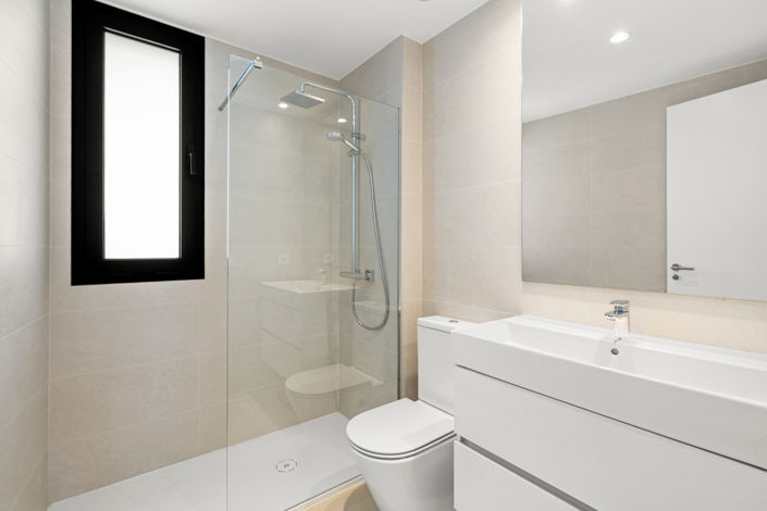 Image No.9-2 Bed Property for sale