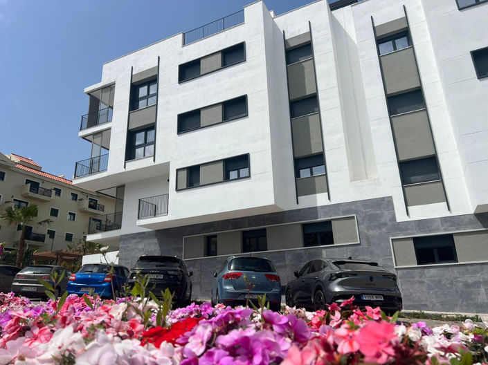 Image No.16-2 Bed Property for sale