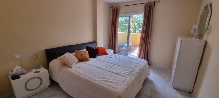 Image No.9-2 Bed Property for sale