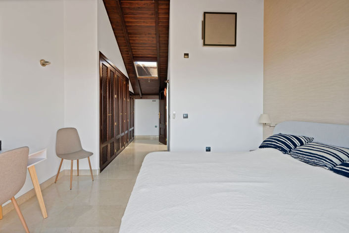 Image No.34-3 Bed Property for sale