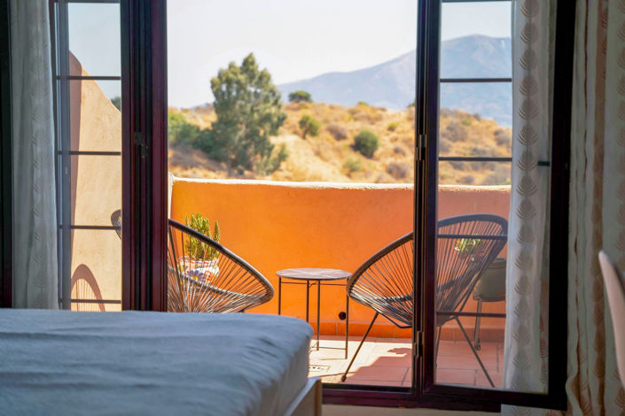 Image No.38-3 Bed Property for sale