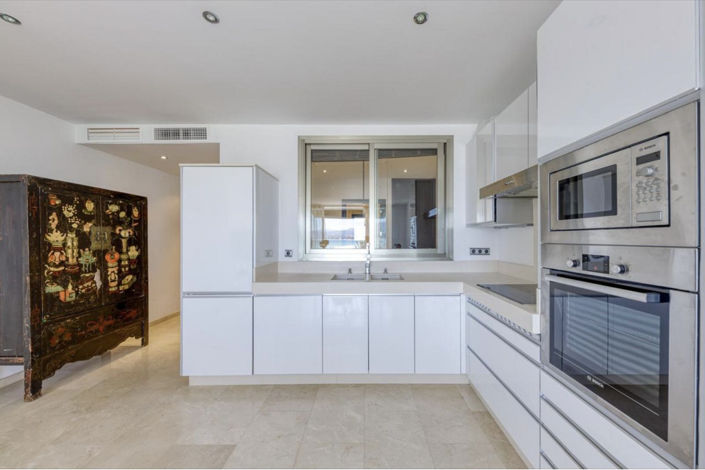 Image No.4-2 Bed Property for sale