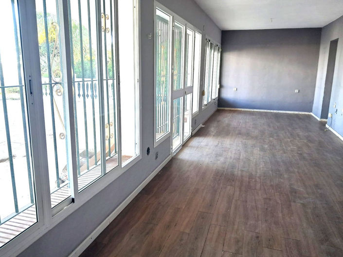 Image No.6-5 Bed Property for sale