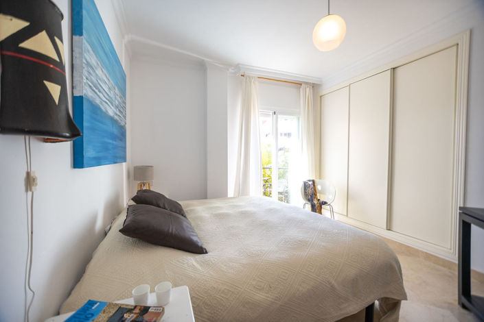 Image No.9-3 Bed Property for sale