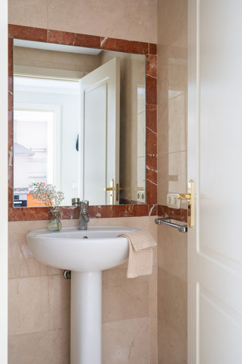 Image No.16-3 Bed Property for sale