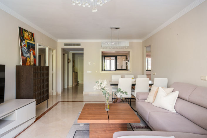 Image No.5-3 Bed Property for sale