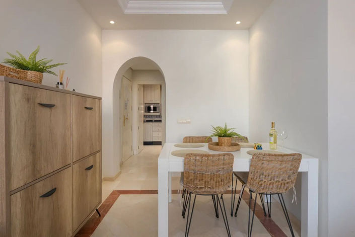 Image No.12-2 Bed Property for sale