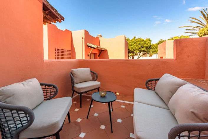 Image No.23-2 Bed Property for sale