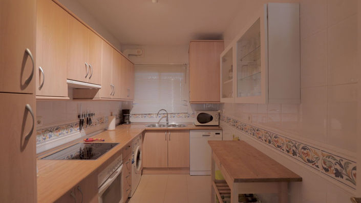 Image No.10-2 Bed Property for sale