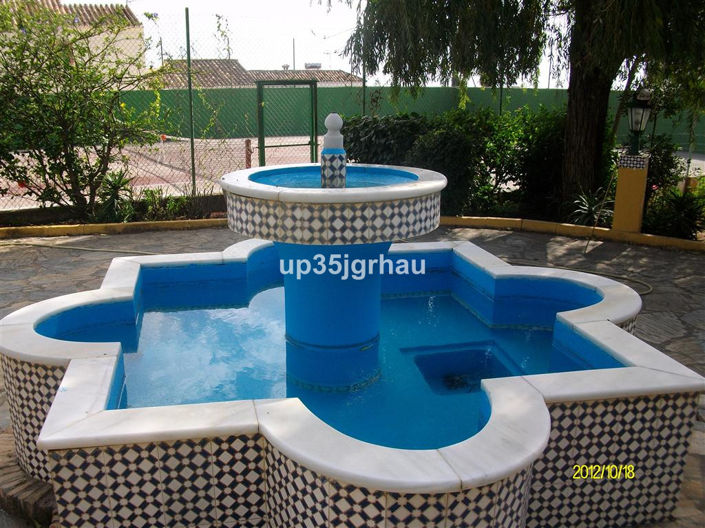 Image No.18-5 Bed Property for sale