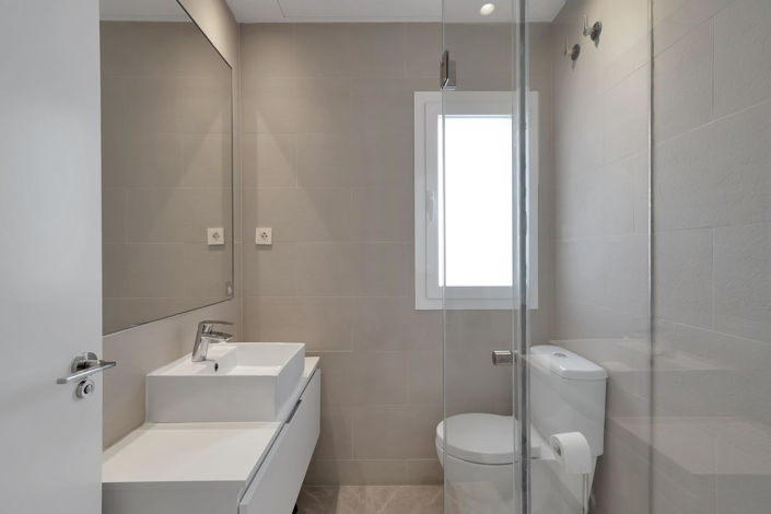 Image No.11-3 Bed Property for sale