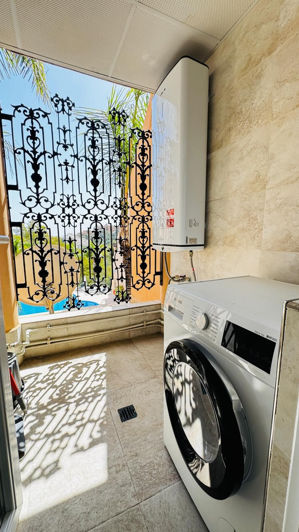 Image No.10-2 Bed Property for sale