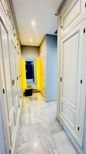 Image No.14-5 Bed Property for sale