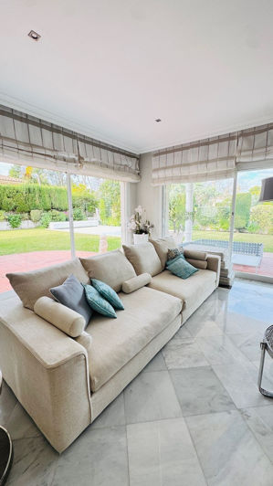 Image No.22-5 Bed Property for sale