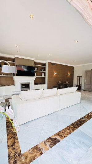 Image No.5-5 Bed Property for sale