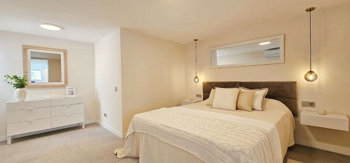Image No.38-3 Bed Property for sale