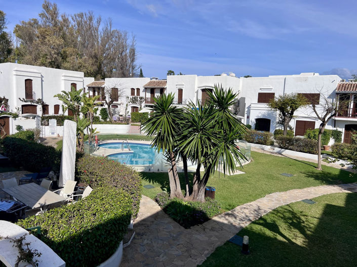 Image No.22-3 Bed Property for sale