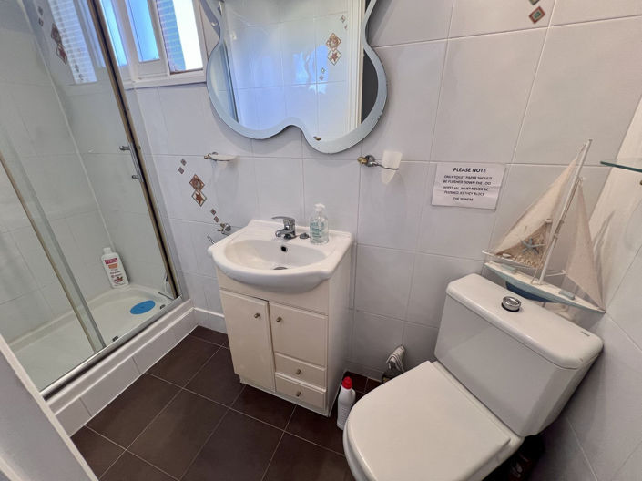 Image No.23-3 Bed Property for sale