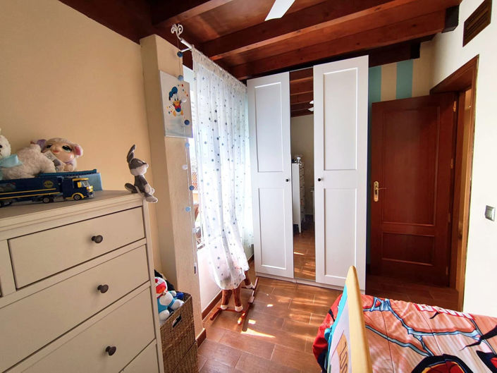 Image No.16-4 Bed Property for sale